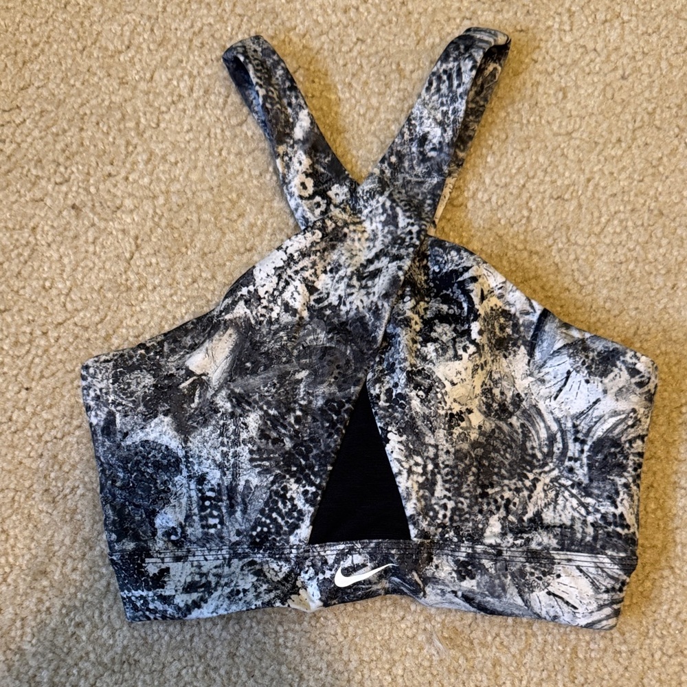 Nike Women's Monochrome Patterned Sports Bra